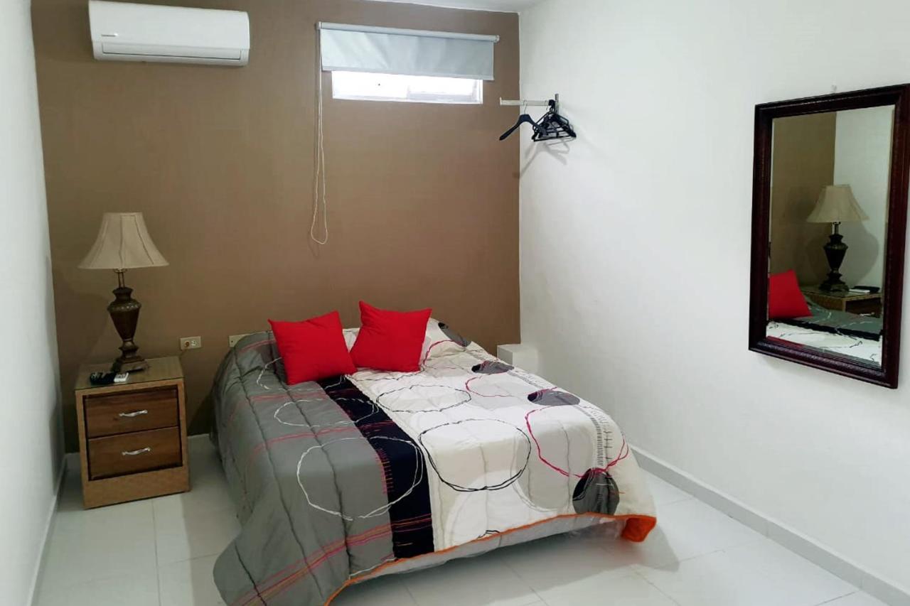 Malecon Rooms Y Hotel サントドミンゴ エクステリア 写真