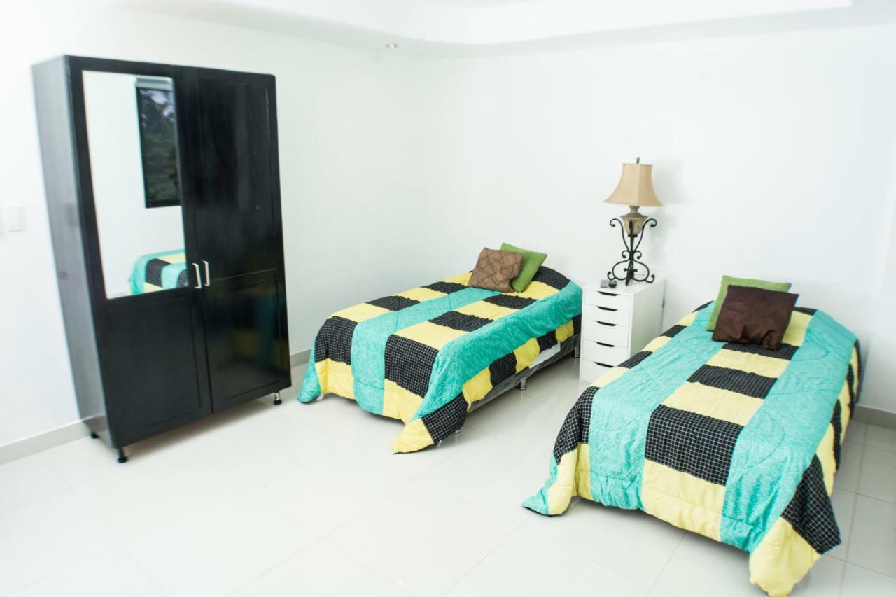 Malecon Rooms Y Hotel サントドミンゴ エクステリア 写真