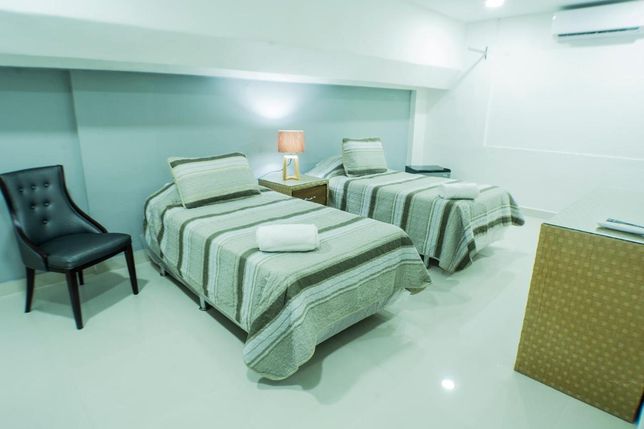 Malecon Rooms Y Hotel サントドミンゴ エクステリア 写真